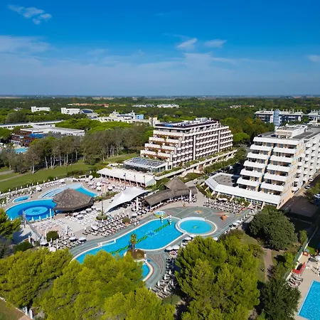Aparthotel Holiday-3